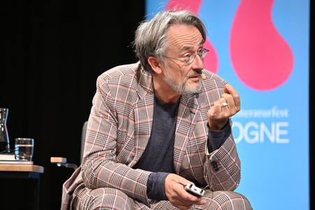 Lit.Cologne 2022 Spezial mit Michel Friedmann, Deniz Yücel und Nina Kunzendorf in Köln