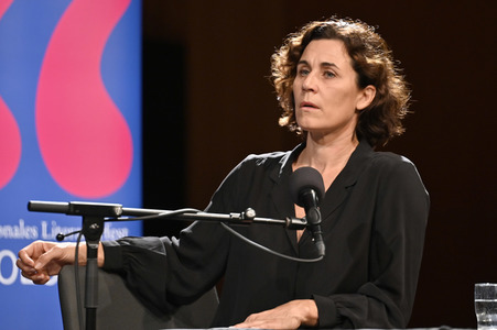 Lit.Cologne 2022 Spezial mit Michel Friedmann, Deniz Yücel und Nina Kunzendorf in Köln