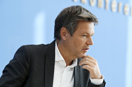 Bundespressekonferenz Vorstellung der Herbstprojektion in Berlin