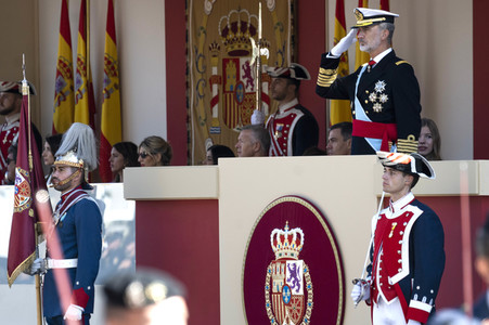 Militärparade zum spanischen Nationalfeiertag in Madrid