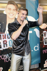 Autogrammstunde mit Vincent Gross in Halle