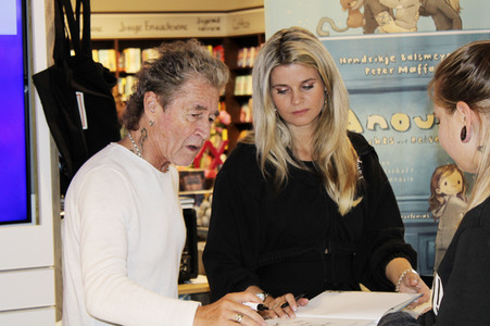 Signierstunde mit Peter Maffay in Halle