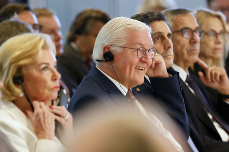 Bundespräsident Steinmeier und König Felipe VI. beim Deutsch-Spanischen Forum in Berlin