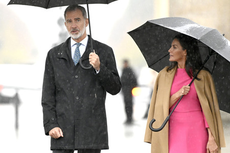 König Felipe VI. und Königin Letizia von Spanien am Brandenburger Tor in Berlin