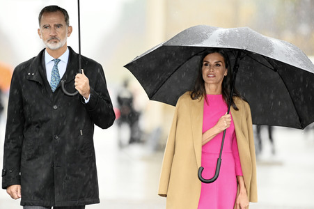 König Felipe VI. und Königin Letizia von Spanien am Brandenburger Tor in Berlin