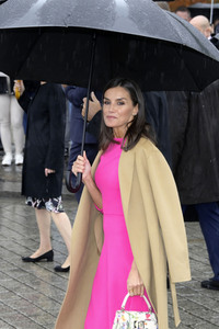 König Felipe VI. und Königin Letizia von Spanien am Brandenburger Tor in Berlin