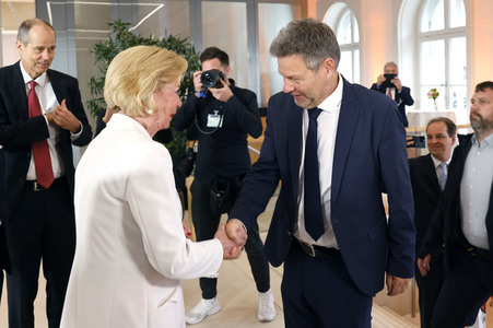 Robert Habeck beim Deutsch-Spanischen Forum in Berlin
