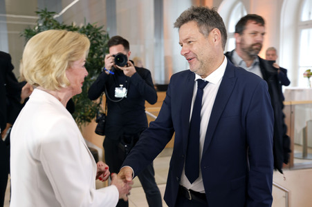 Robert Habeck beim Deutsch-Spanischen Forum in Berlin