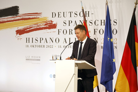 Robert Habeck beim Deutsch-Spanischen Forum in Berlin