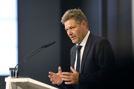Robert Habeck beim Deutsch-Spanischen Forum in Berlin
