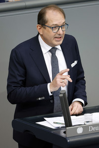 63. Sitzung des Deutschen Bundestages in Berlin