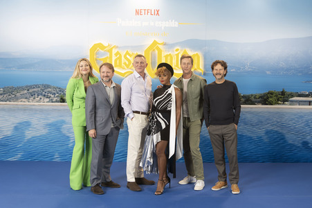 Photocall 'Glass Onion: A Knives Out Mystery' in Madrid