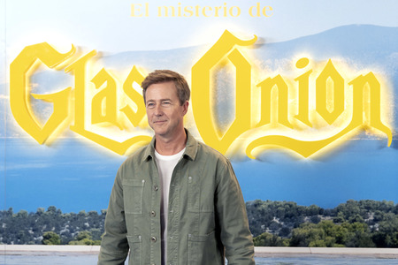 Photocall 'Glass Onion: A Knives Out Mystery' in Madrid