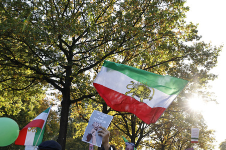 Großdemonstration für Solidarität mit den Demonstranten im Iran in Berlin