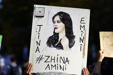 Großdemonstration für Solidarität mit den Demonstranten im Iran in Berlin