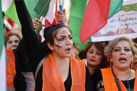 Großdemonstration für Solidarität mit den Demonstranten im Iran in Berlin