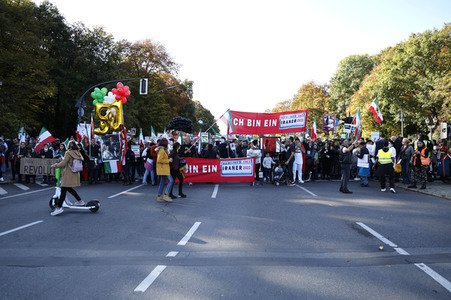 Großdemonstration für Solidarität mit den Demonstranten im Iran in Berlin