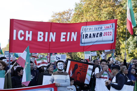 Großdemonstration für Solidarität mit den Demonstranten im Iran in Berlin