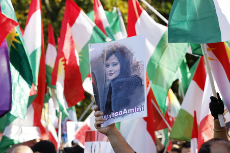 Großdemonstration für Solidarität mit den Demonstranten im Iran in Berlin