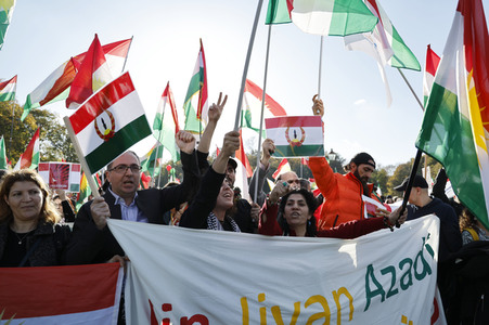 Großdemonstration für Solidarität mit den Demonstranten im Iran in Berlin