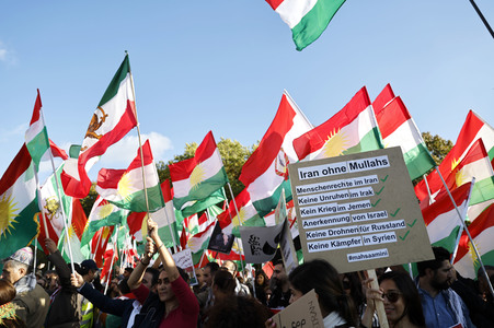 Großdemonstration für Solidarität mit den Demonstranten im Iran in Berlin