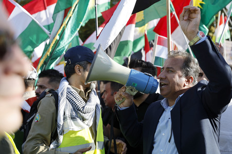 Großdemonstration für Solidarität mit den Demonstranten im Iran in Berlin