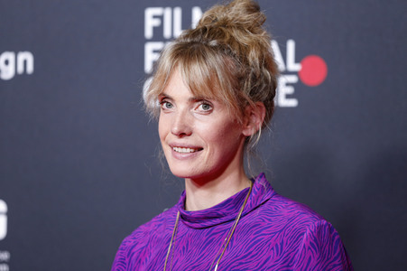 Serienscreening 'Bonn - Alte Freunde, neue Feinde', Film Festival Cologne 2022