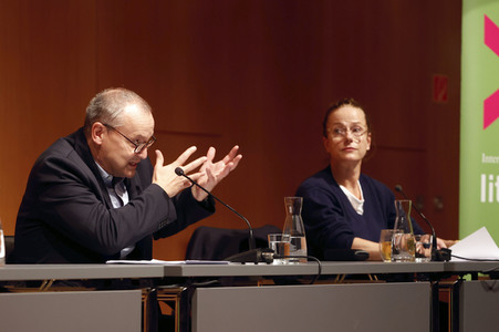 Claudia Michelsen und Fabian Hinrichs auf der Lit.Ruhr 2022 in Essen