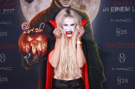 Sam Dylan's 'Sweet House of Horror' Promi-Halloween Party in Köln