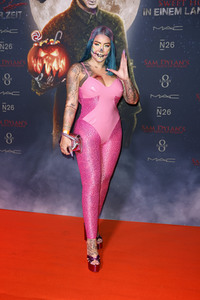 Sam Dylan's 'Sweet House of Horror' Promi-Halloween Party in Köln