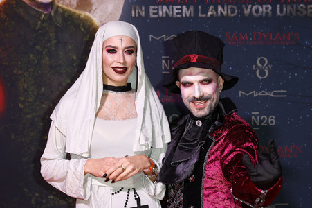 Sam Dylan's 'Sweet House of Horror' Promi-Halloween Party in Köln