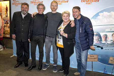 Filmpreview 'Wer gräbt den Bestatter ein?' in München