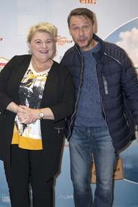 Filmpreview 'Wer gräbt den Bestatter ein?' in München