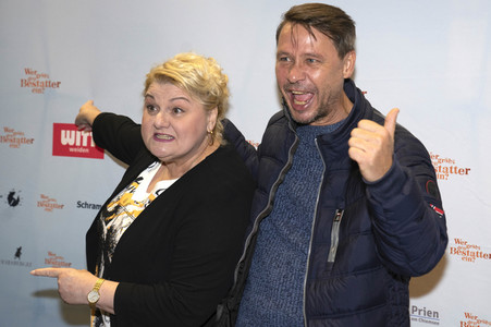 Filmpreview 'Wer gräbt den Bestatter ein?' in München