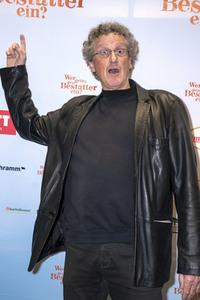 Filmpreview 'Wer gräbt den Bestatter ein?' in München