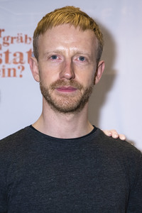 Filmpreview 'Wer gräbt den Bestatter ein?' in München