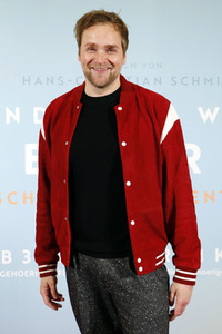 Filmpremiere 'Wir sind dann wohl die Angehörigen' in Berlin
