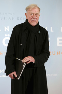 Filmpremiere 'Wir sind dann wohl die Angehörigen' in Berlin