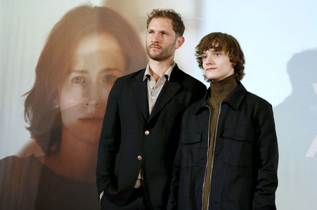 Filmpremiere 'Wir sind dann wohl die Angehörigen' in Berlin