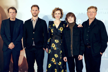 Filmpremiere 'Wir sind dann wohl die Angehörigen' in Berlin