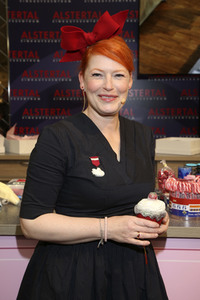 Enie van de Meiklokjes im AEZ Hamburg