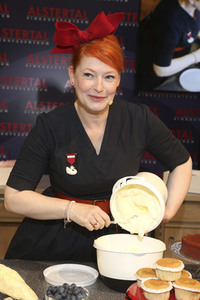 Enie van de Meiklokjes im AEZ Hamburg