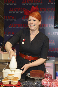 Enie van de Meiklokjes im AEZ Hamburg