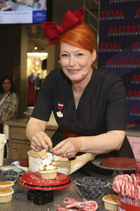 Enie van de Meiklokjes im AEZ Hamburg