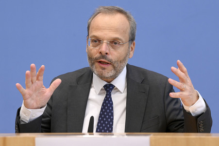 Bundespressekonferenz Antisemitismus stoppen in Berlin