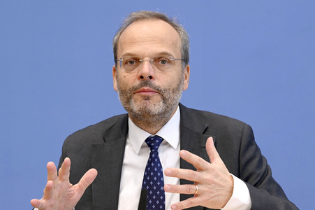 Bundespressekonferenz Antisemitismus stoppen in Berlin