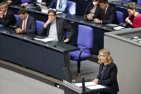 65. Sitzung des Deutschen Bundestages in Berlin