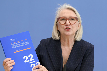 Bundespressekonferenz Vorstellung des Jahresgutachtens 2022/23 in Berlin