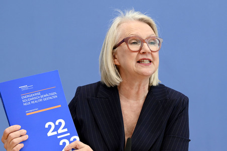 Bundespressekonferenz Vorstellung des Jahresgutachtens 2022/23 in Berlin