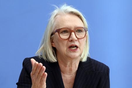 Bundespressekonferenz Vorstellung des Jahresgutachtens 2022/23 in Berlin